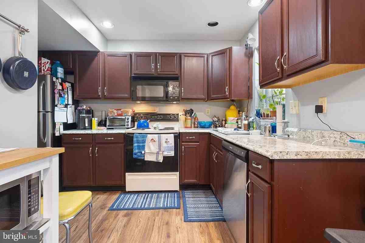 1422 Timber Chase Dr - Photo 4 of 12