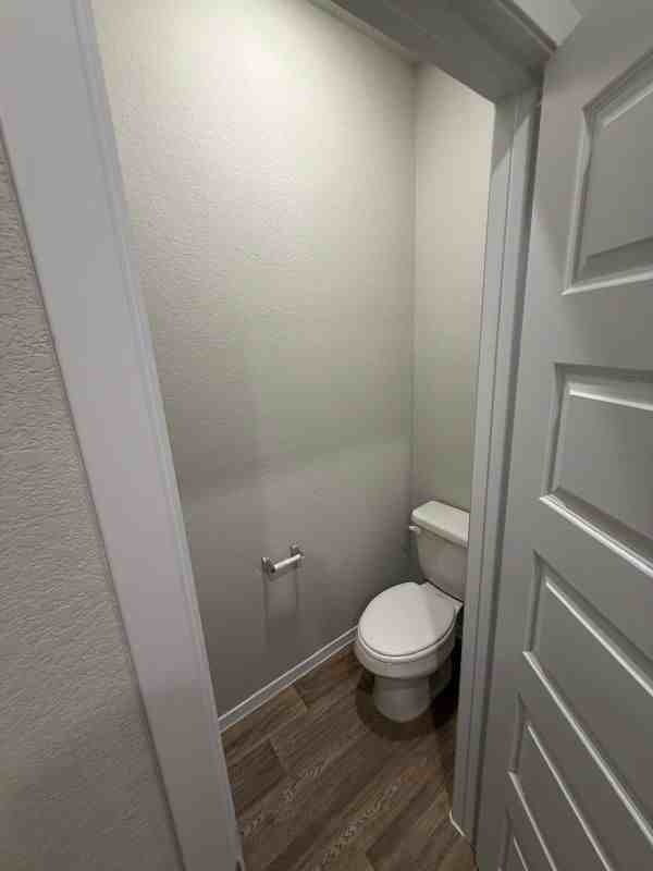 2615 Derwent Dr - Photo 7 of 27