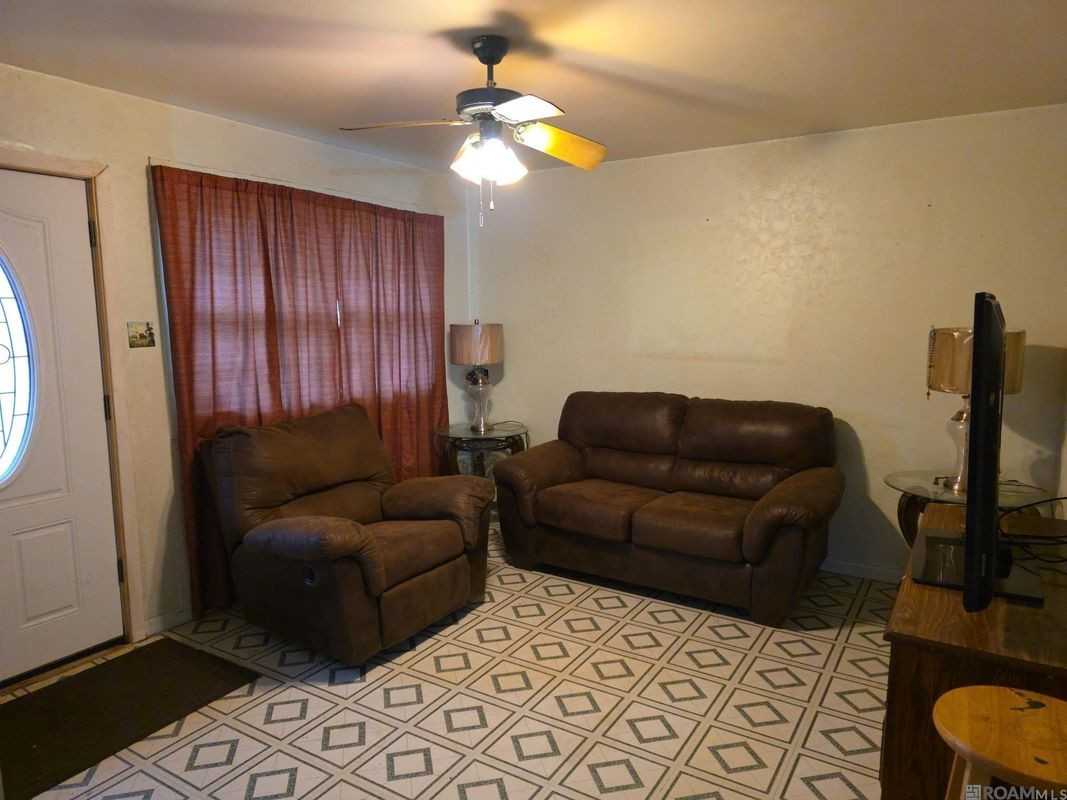 305 Westfield Ave - Photo 4 of 5