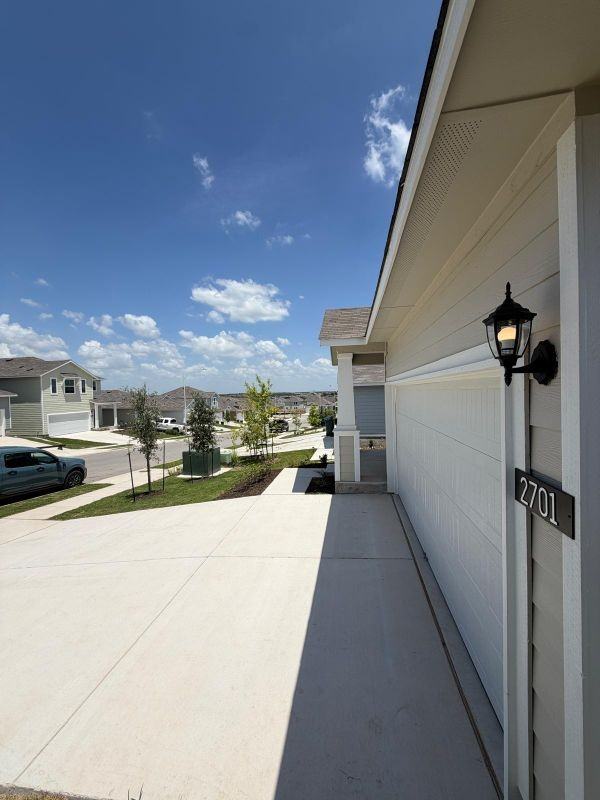 2701 Towy Rd - Photo 5 of 35
