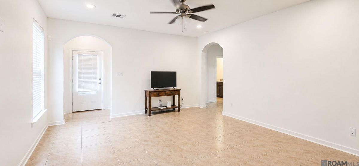 1446 Granby Dr - Photo 2 of 24