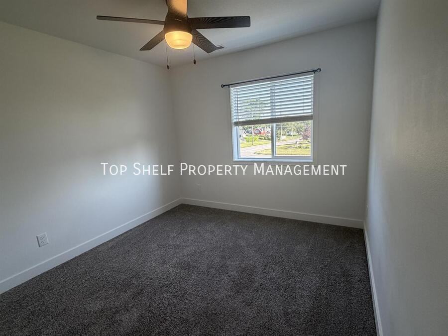 2103 Willis Ave - Photo 7 of 14