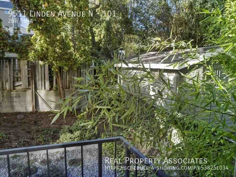 9511 Linden Ave N #101 - Photo 6 of 12