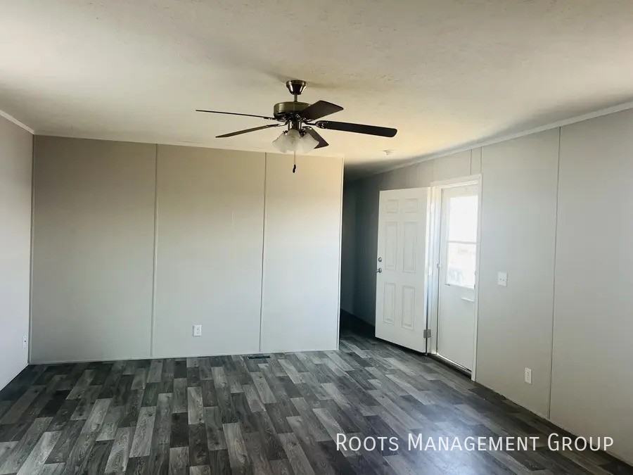 E9 Meadows Ct #E9 - Photo 3 of 20