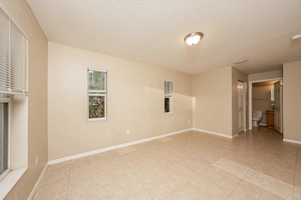 1663 East Breezy Lane - Photo 3 of 6