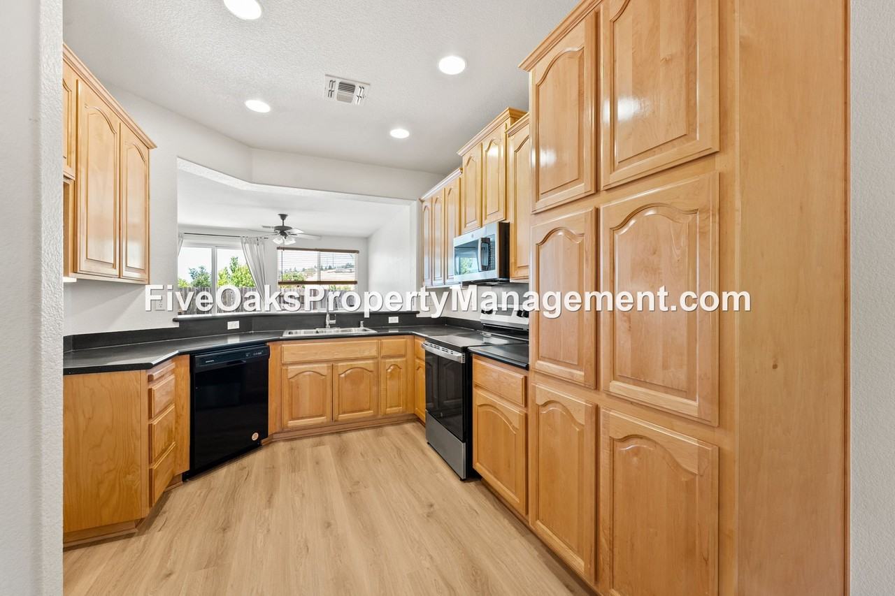 2262 Zittel Dr #1 - Photo 7 of 25