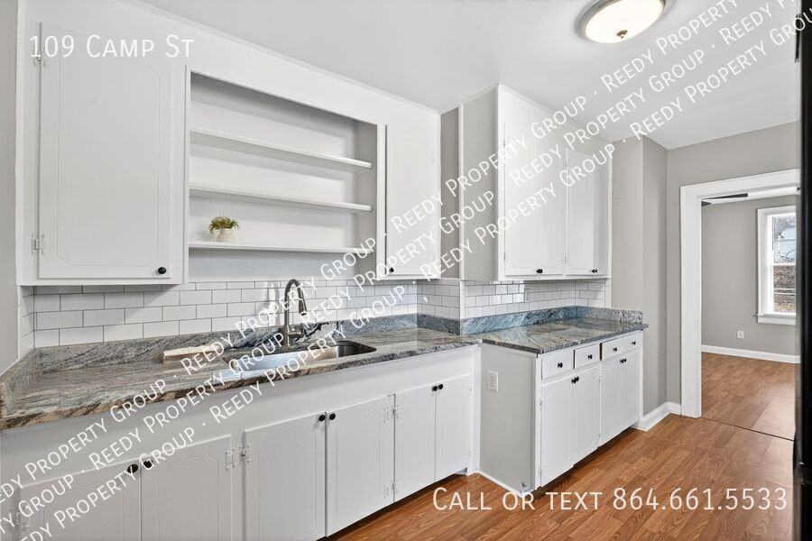 109 Camp St - Photo 3 of 19