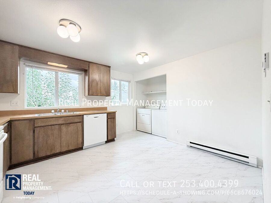 450 Pearl St #B - Photo 4 of 15