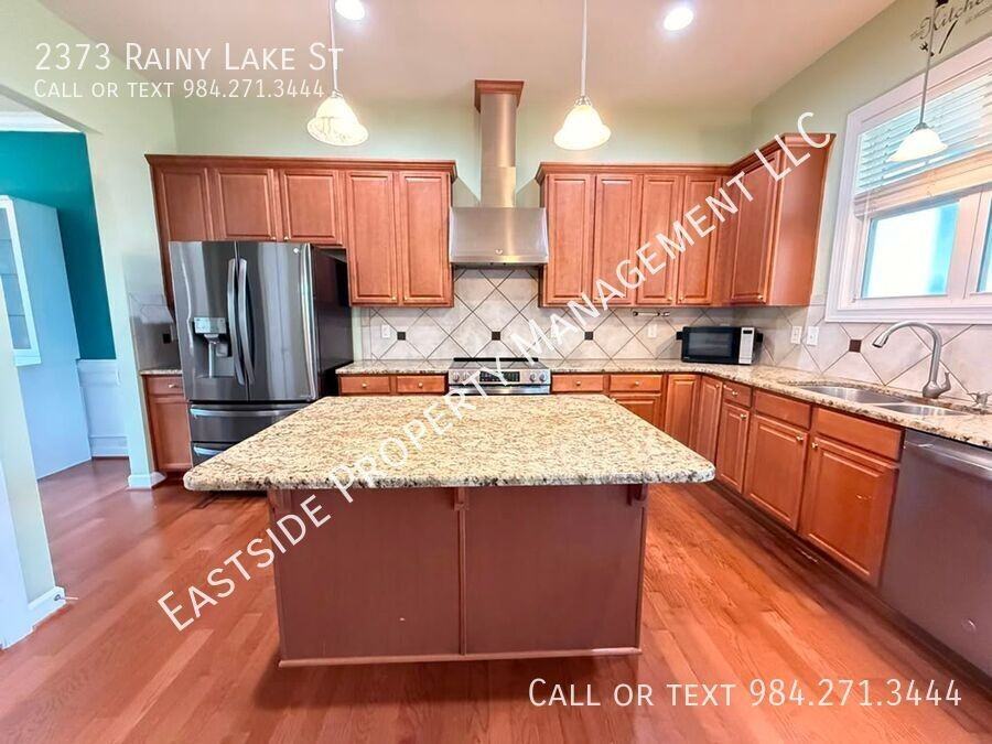 2373 Rainy Lake St - Photo 7 of 25