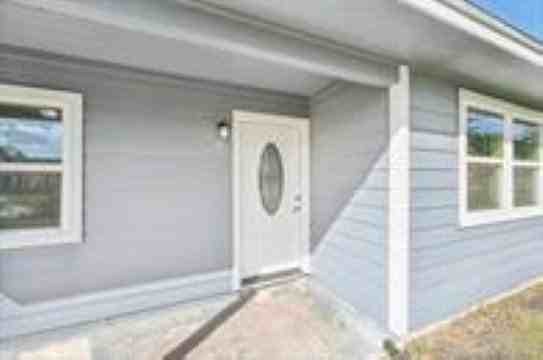 1109 San Felipe St - Photo 5 of 33