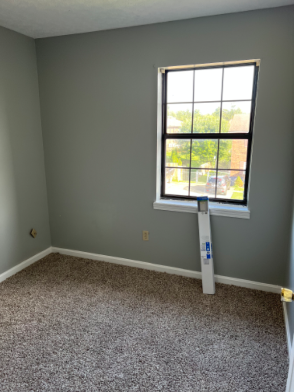 2733 Pioneer Ct - Photo 3 of 11