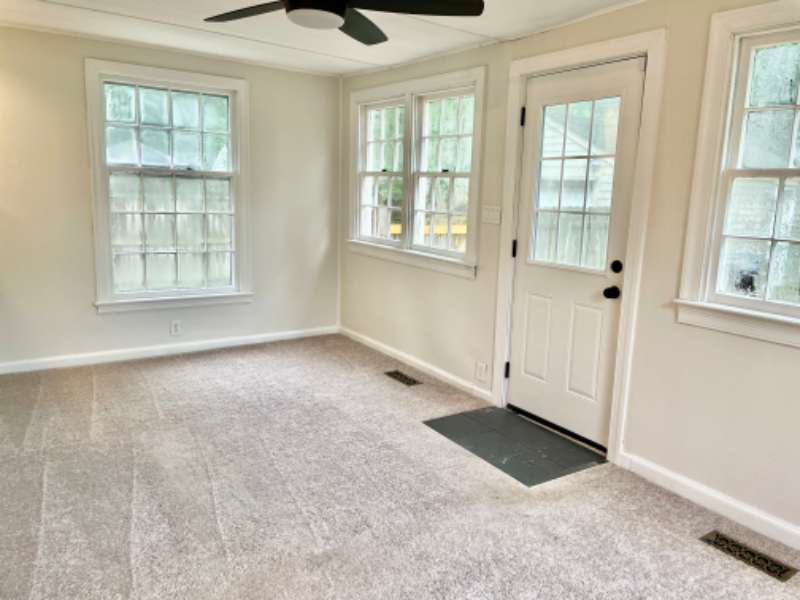 5348 Primrose Ave - Photo 6 of 18