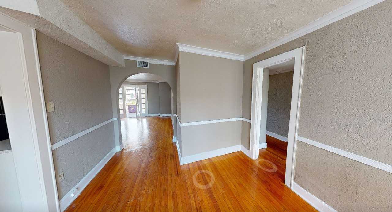 4333 Roanoke Pkwy - Photo 6 of 10