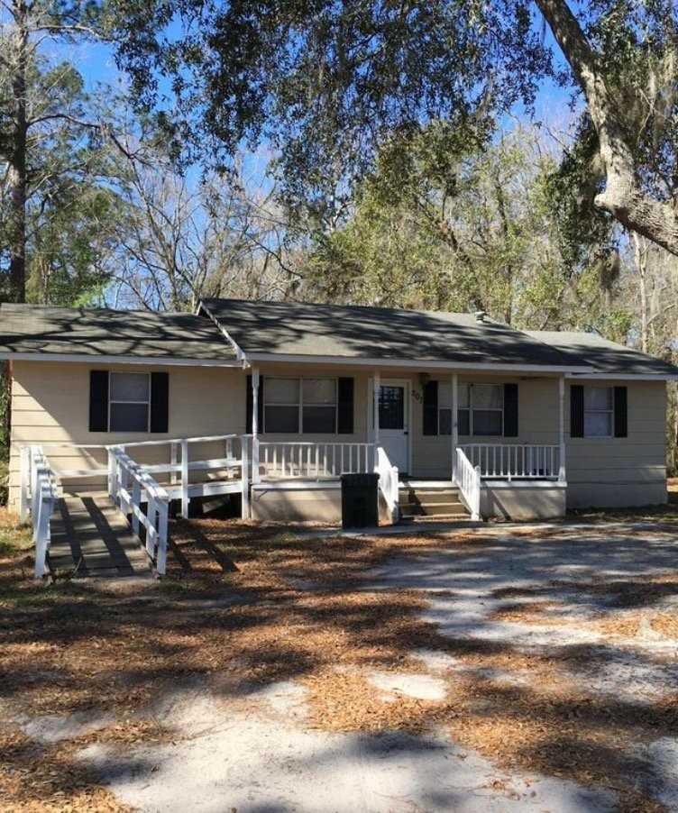 207 Griffin Rd - Photo 3 of 19