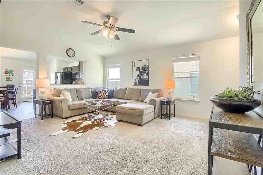 13817 Sierra Wind Ln - Photo 4 of 20