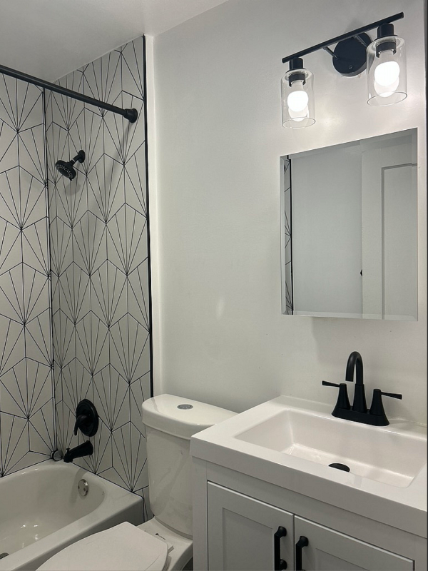 700 Hudson Ave - Photo 3 of 12