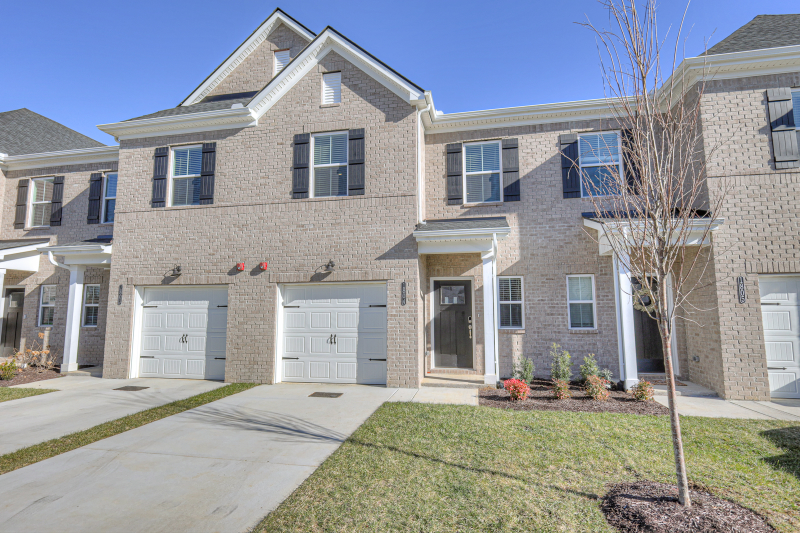204 Douglas Bend Rd #1804