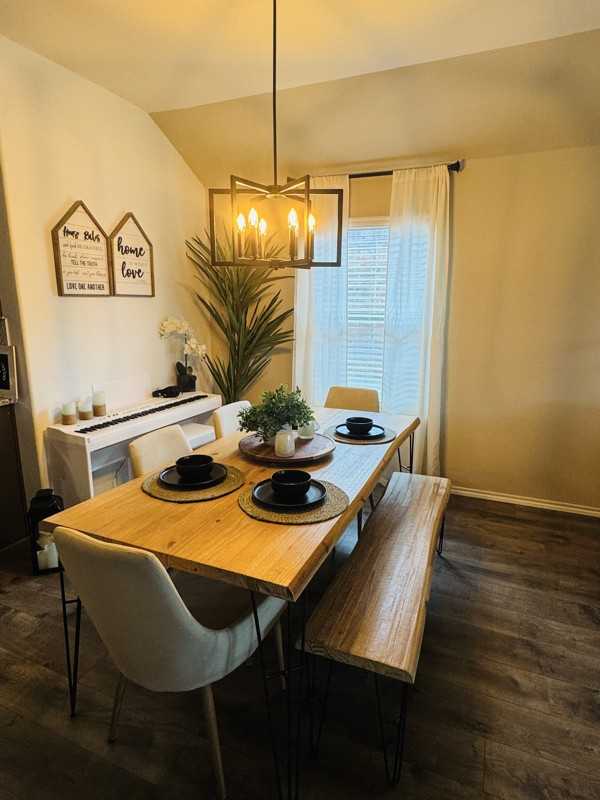 712 English Dr - Photo 4 of 7
