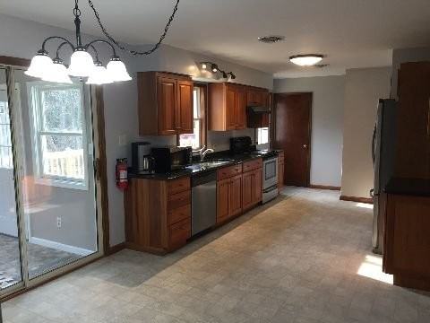 206 Lennox Ave - Photo 4 of 11
