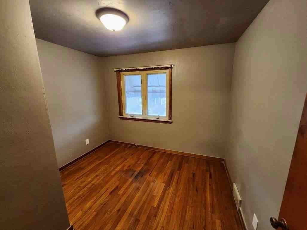1358 5th Ave - Photo 5 of 12