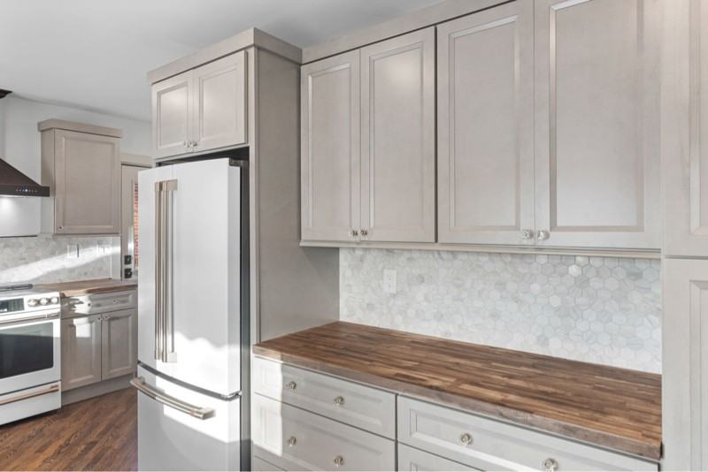 1607 Riverside Dr - Photo 4 of 14
