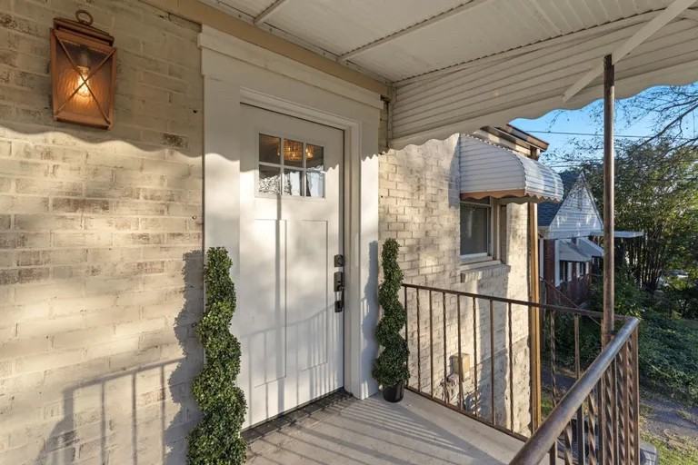 1607 Riverside Dr - Photo 6 of 14