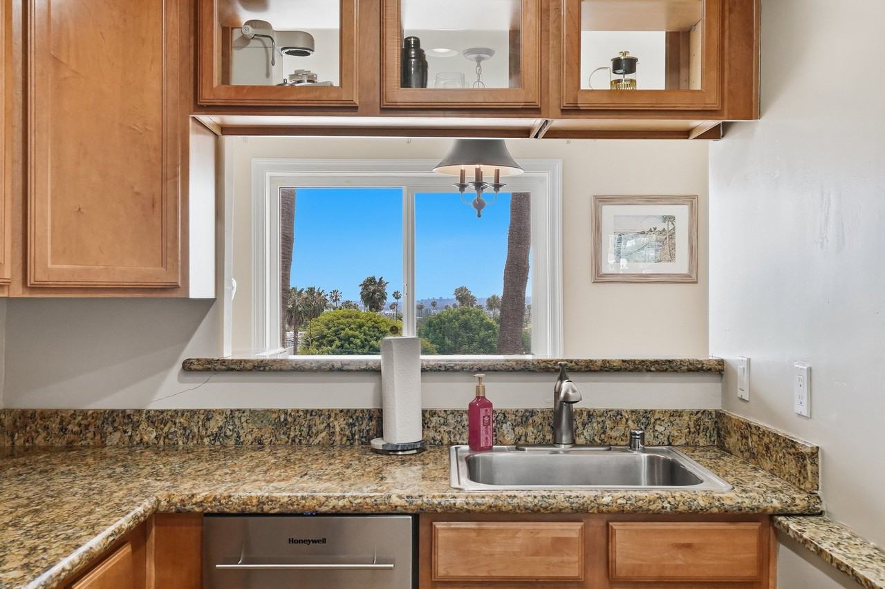 840 Turquoise St #304 - Photo 6 of 20
