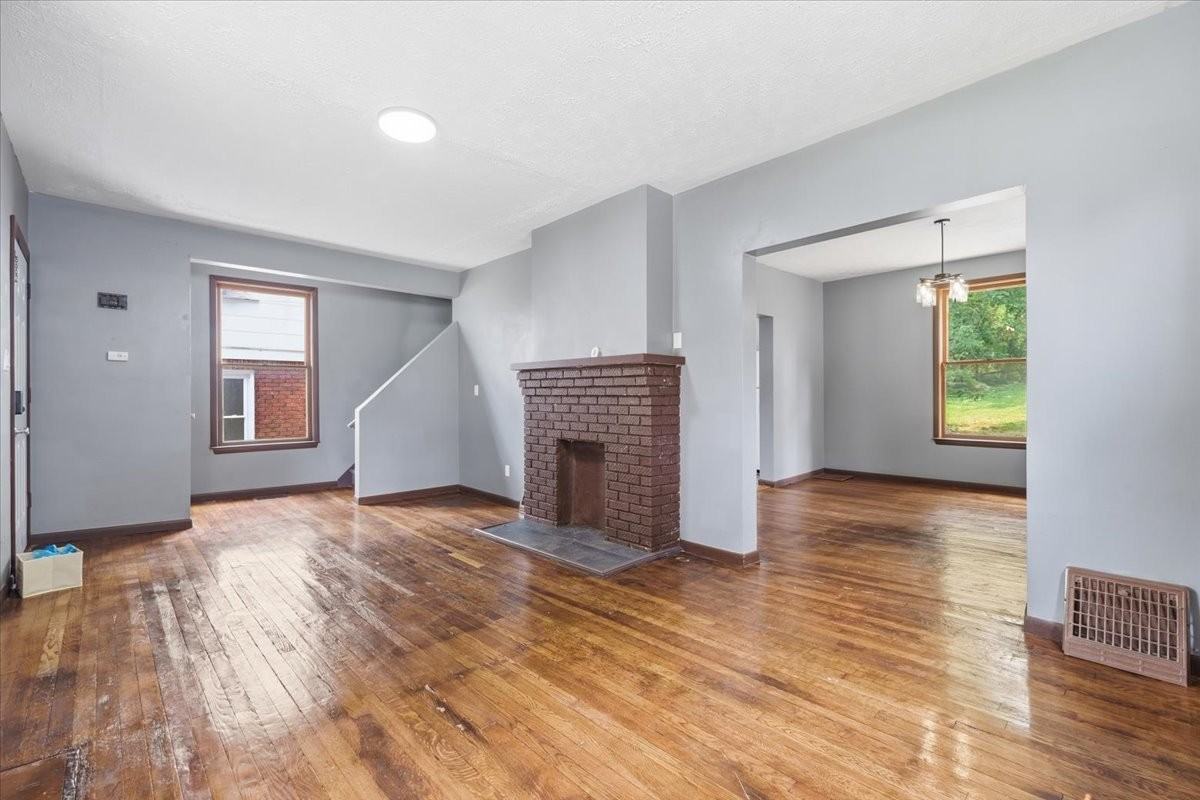 142 Western Ave - Photo 2 of 13