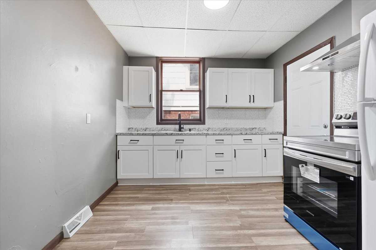 142 Western Ave - Photo 4 of 13
