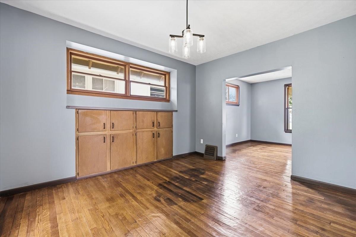 142 Western Ave - Photo 6 of 13