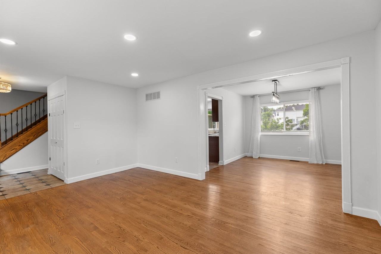 701 Oak Run Ln - Photo 6 of 49