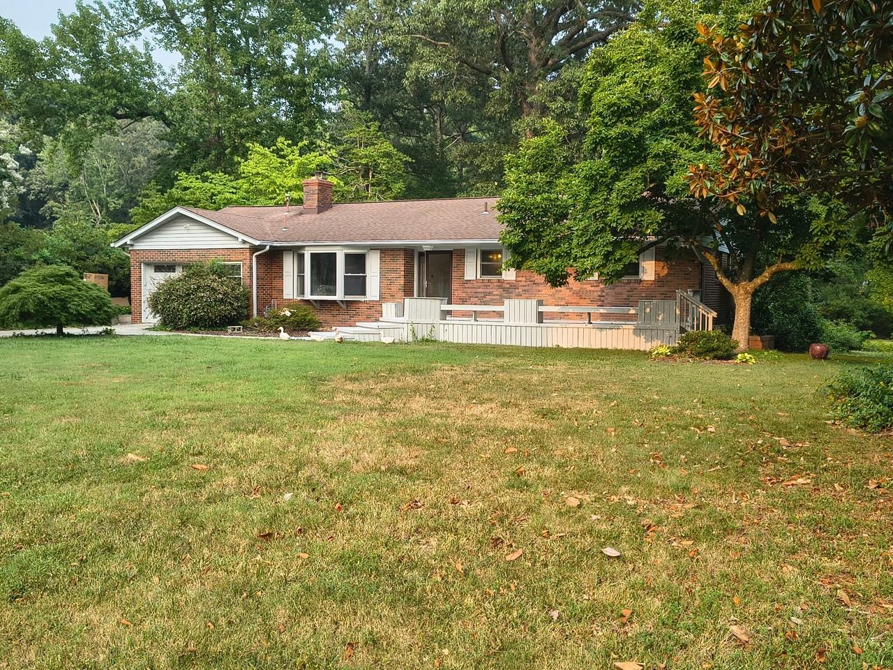 2409 Millwood Rd - Photo 3 of 6