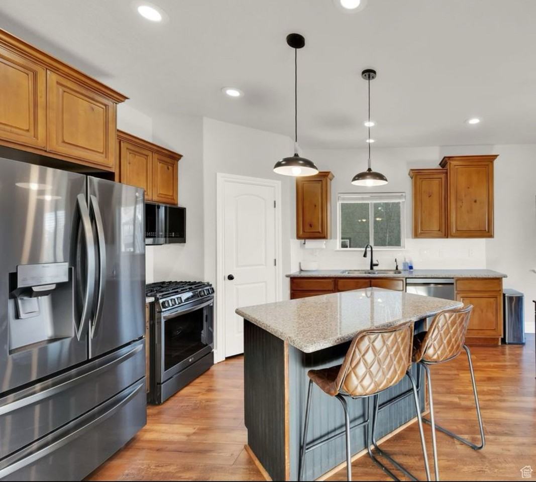 3989 E Yakima Way #A - Photo 4 of 11