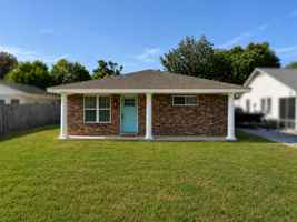 featured image of 831 Martin Ave