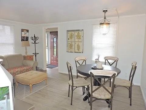 427 W Washington St - Photo 4 of 11