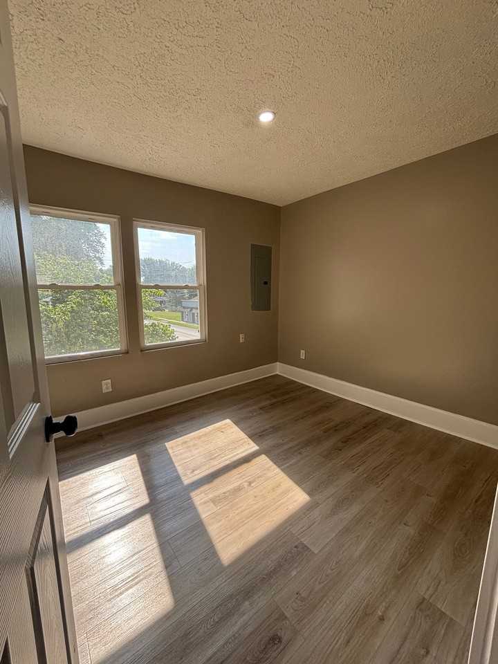 501 N Dequincy St - Photo 2 of 19
