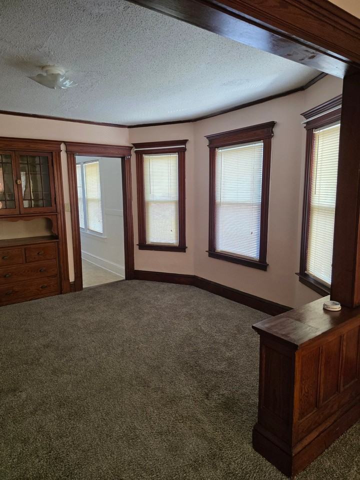 167 W Center St #2ndFL - Photo 5 of 18
