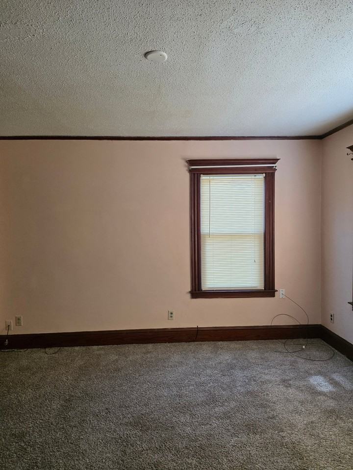 167 W Center St #2ndFL - Photo 7 of 18