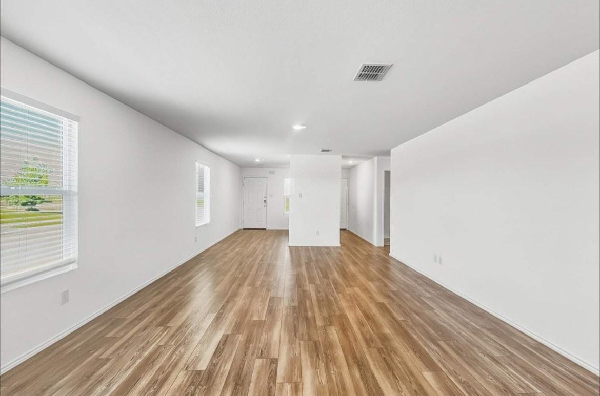 5405 Longshadow Dr - Photo 2 of 6