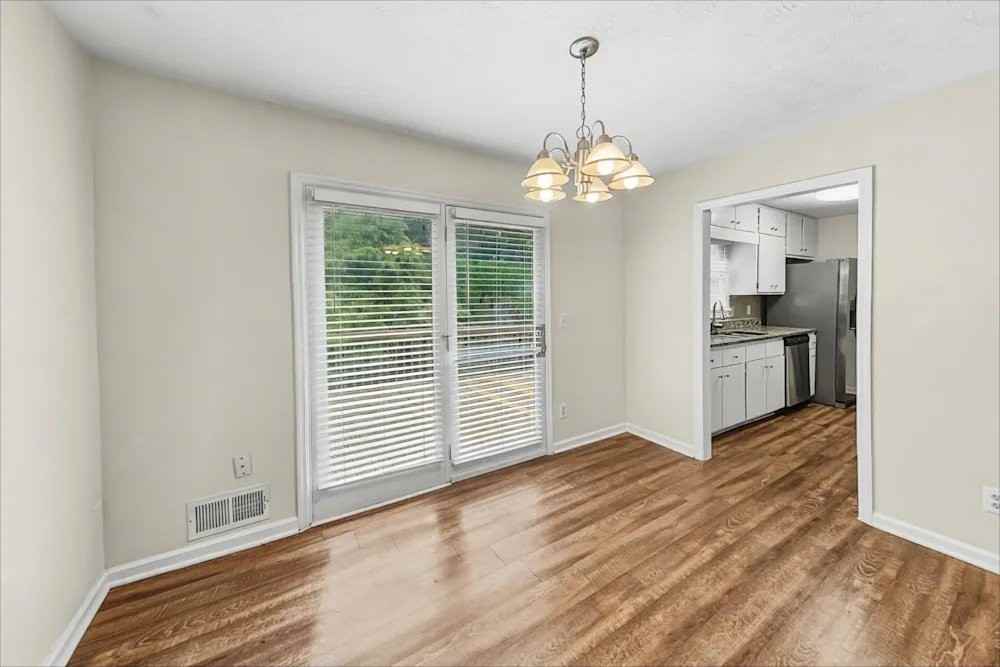 1378 Hidden Cir - Photo 4 of 16