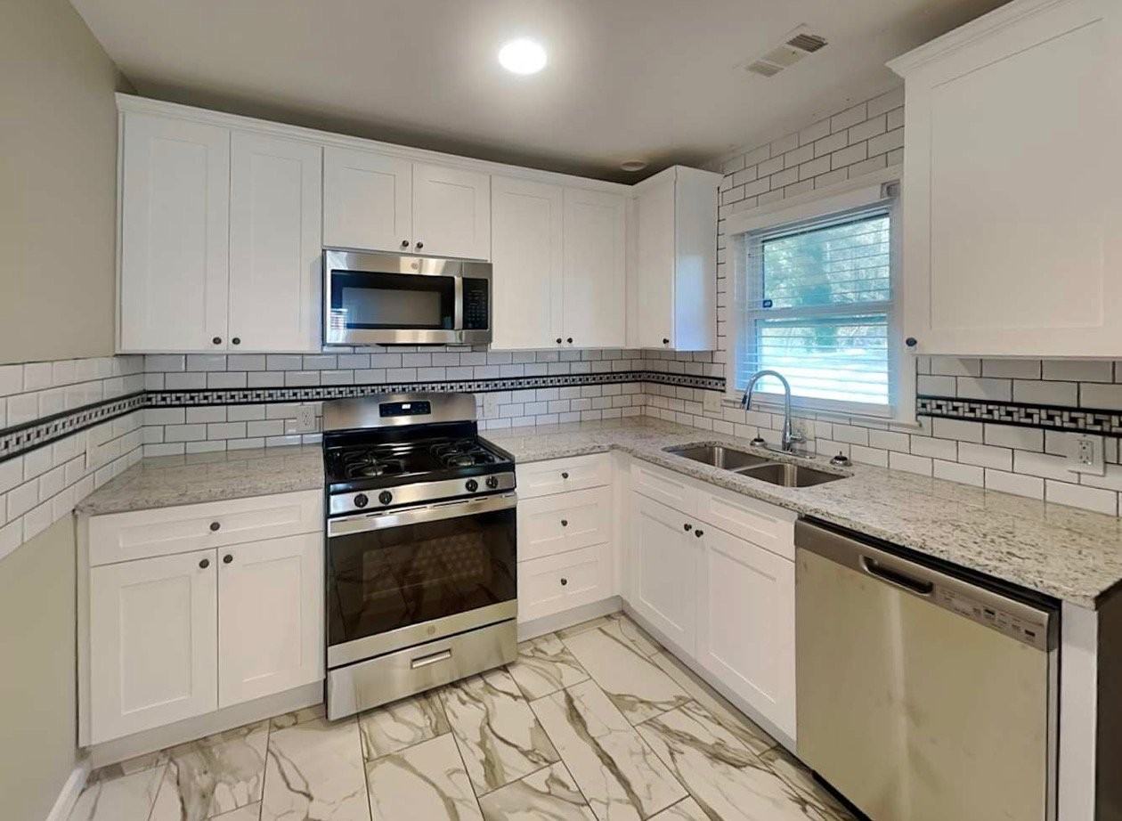 2435 N Main St Nw - Photo 2 of 6