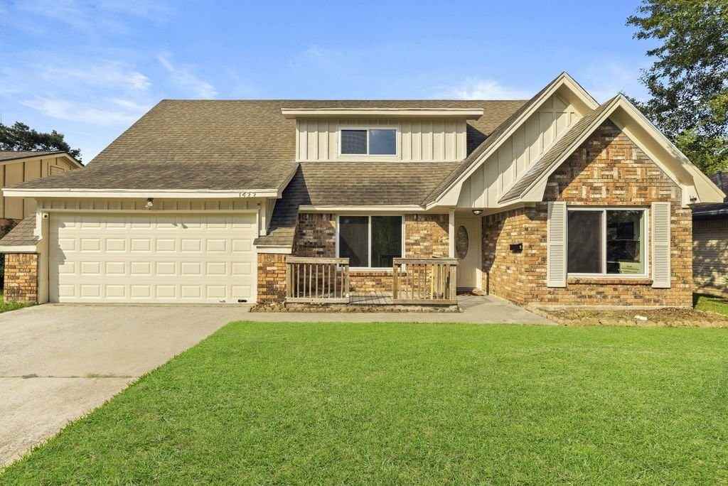 1422 Delabrook Ct - Photo 2 of 18