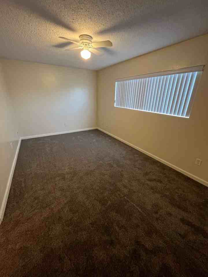 1019 L St #A - Photo 3 of 9