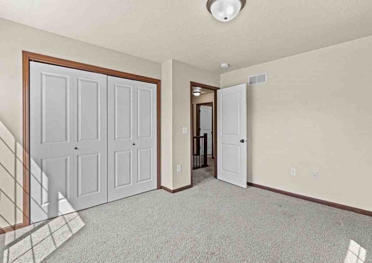 1659 Burr Dr - Photo 5 of 14