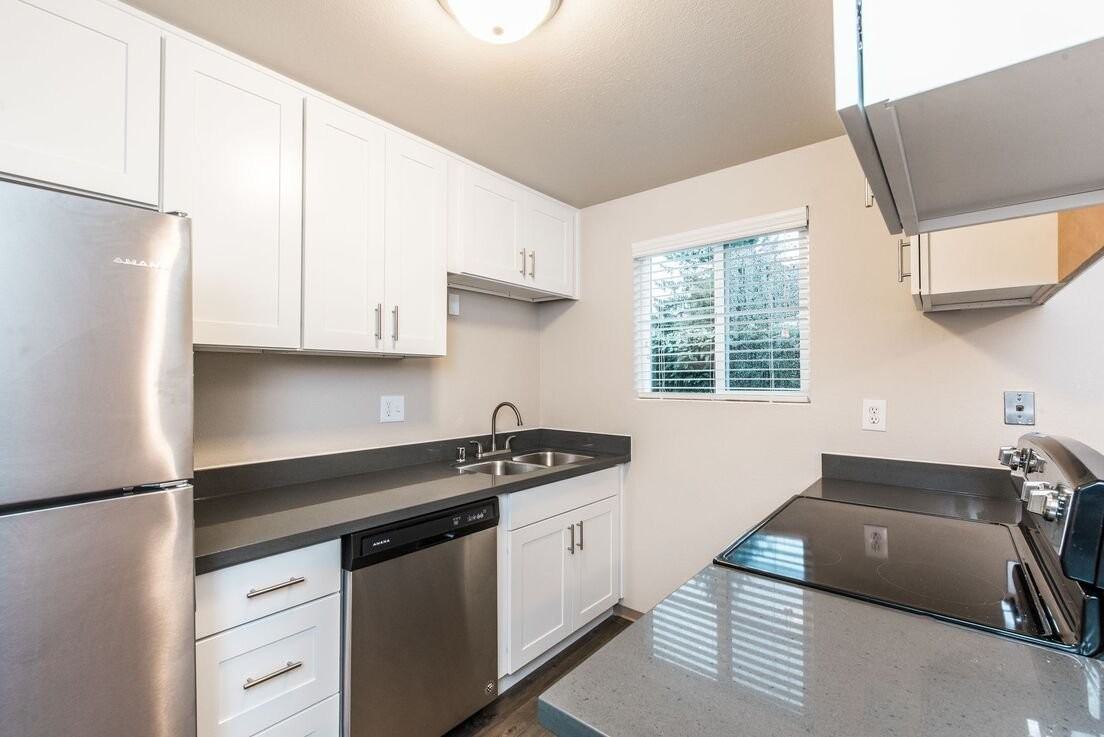 2707 Mountain View Ave W #2 - Photo 2 of 19