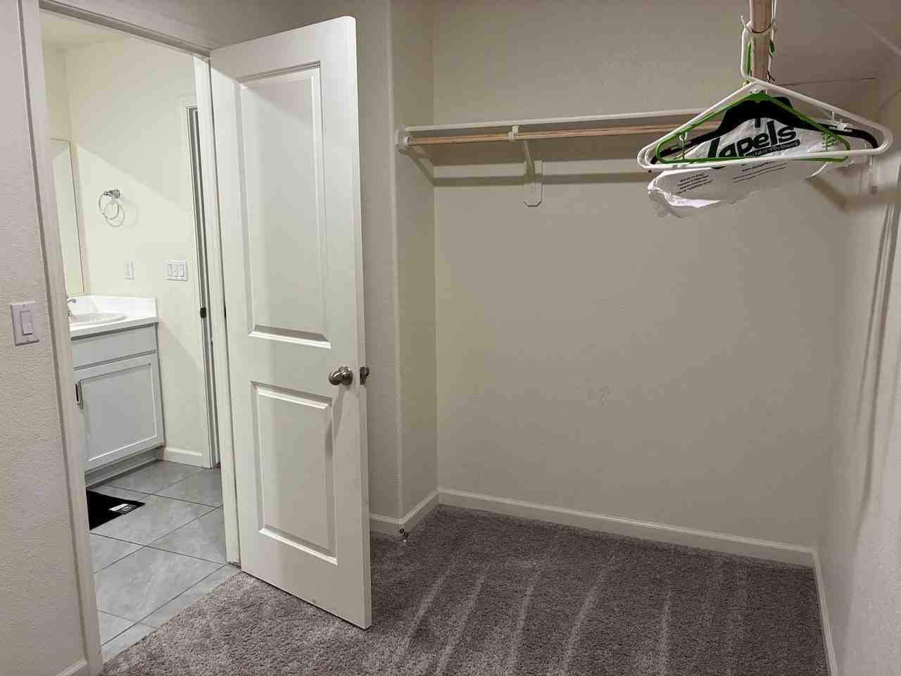 4244 Rutherford Ave - Photo 3 of 20