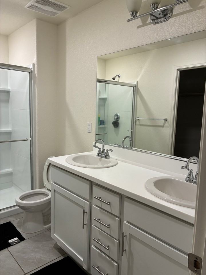 4244 Rutherford Ave - Photo 5 of 20