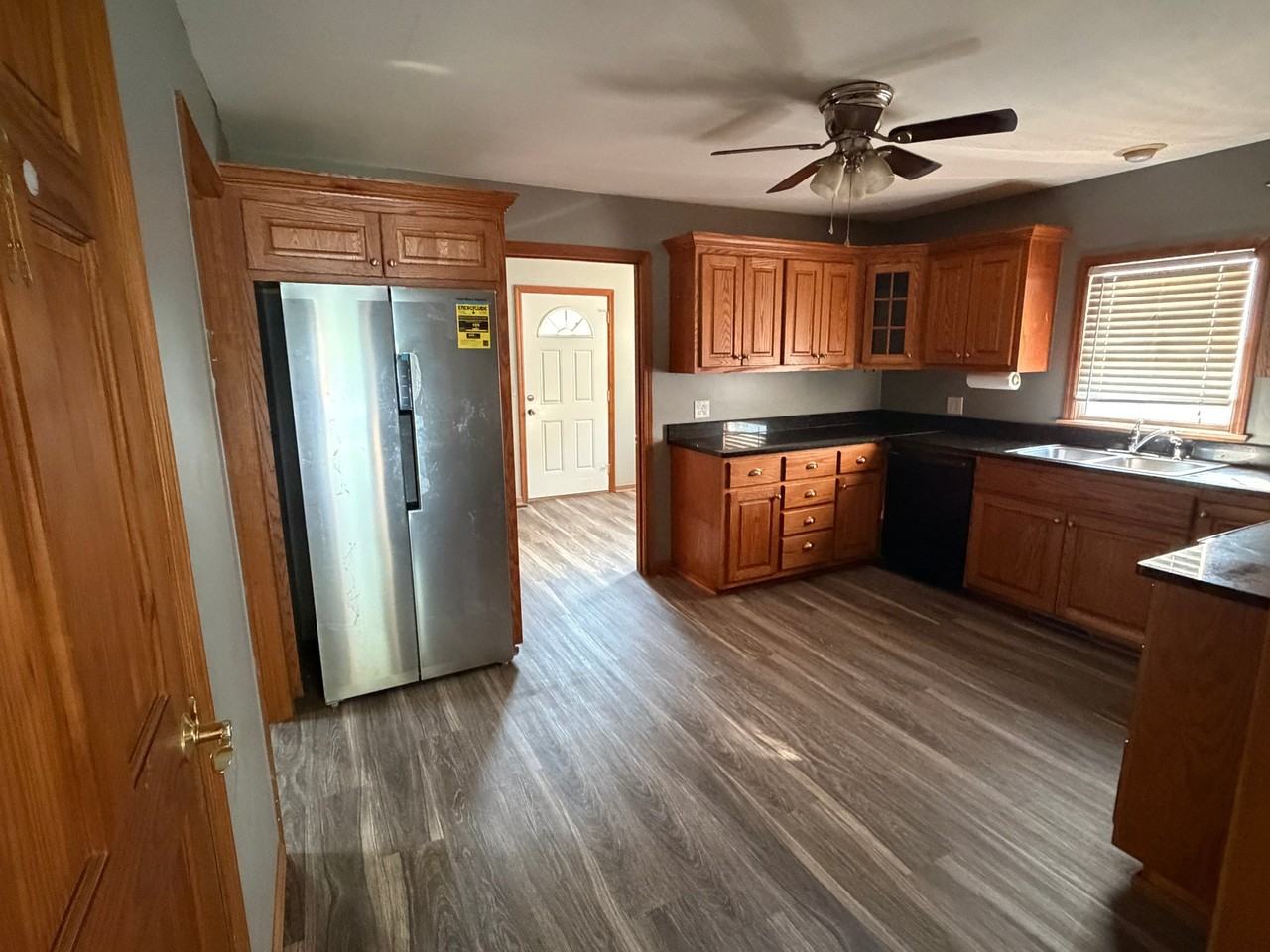 5335 Marion Ave - Photo 6 of 17