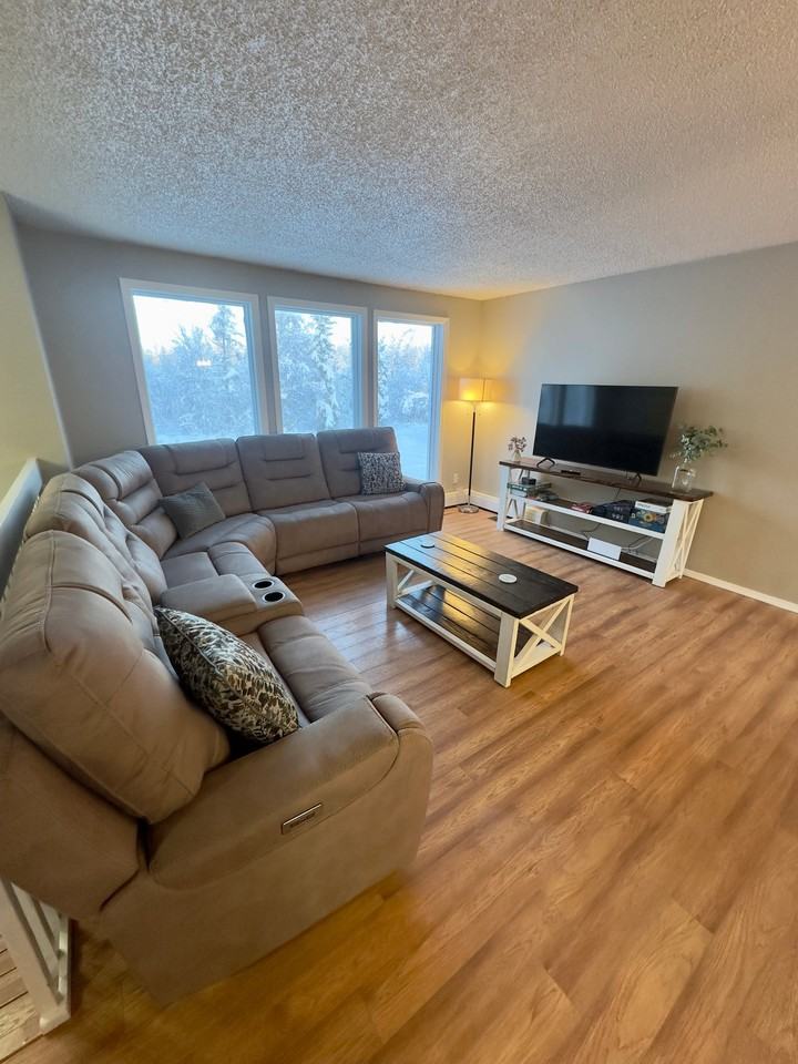 1517 Tramon Ave - Photo 4 of 20