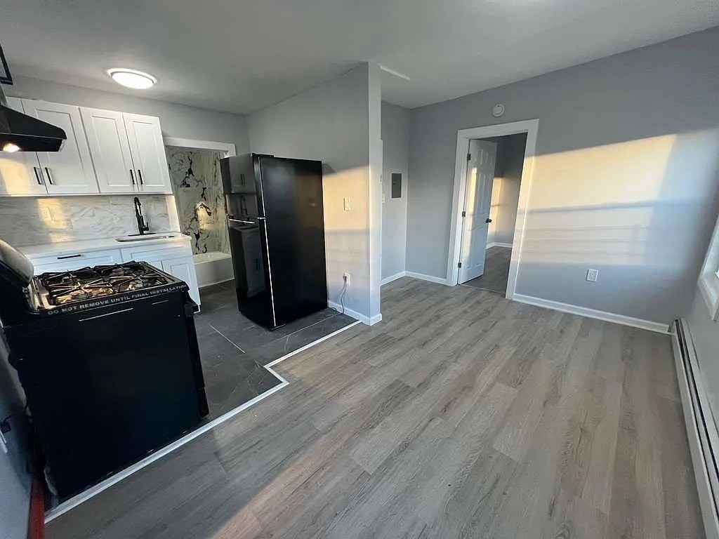 297 Van Houten St #3R - Photo 2 of 7